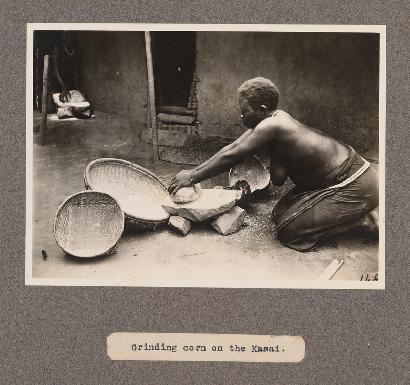 Grinding corn on the Kasai