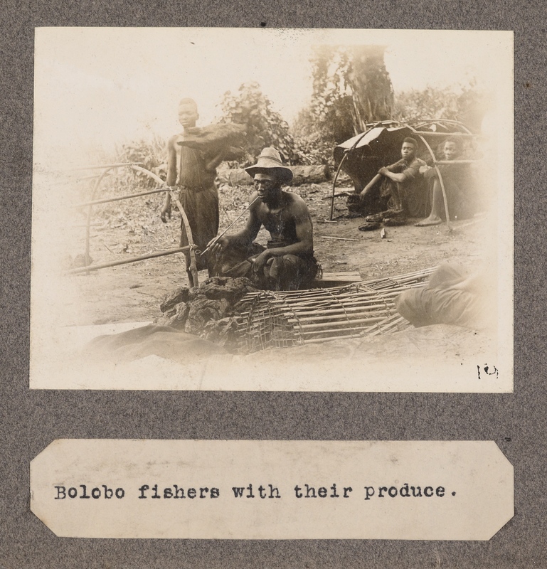 Bolobo fishers with their produce