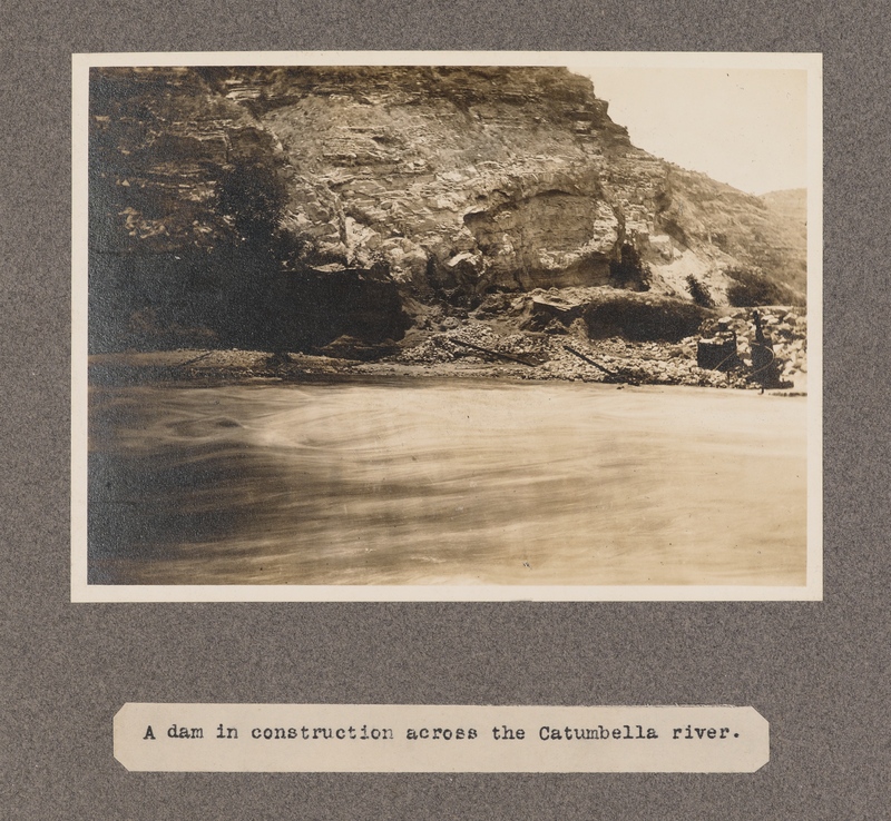 A dam in construction across the Catumbella River