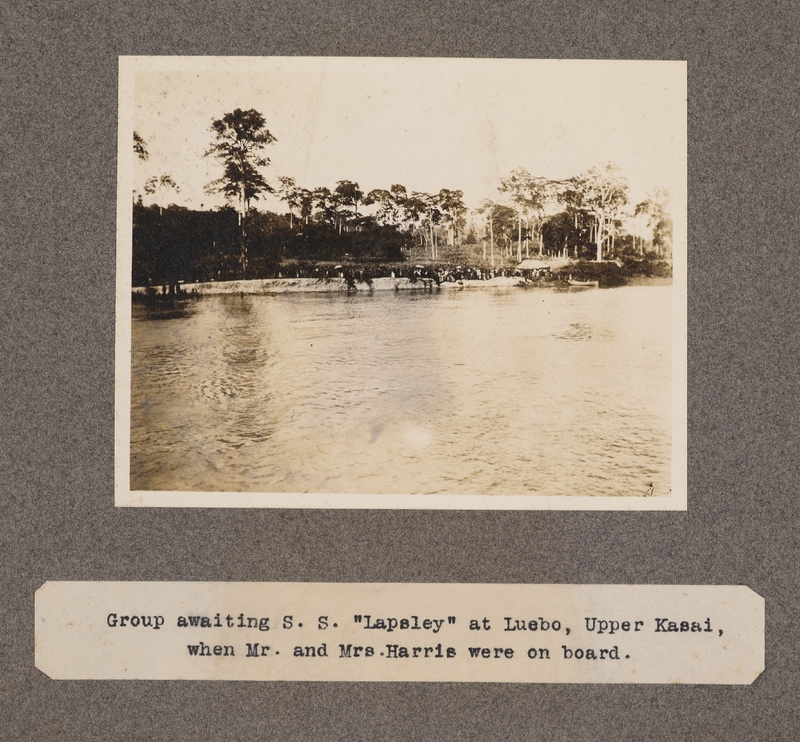 Group awaiting S. S. Lapsley at Luebo, upper Kasai, when Mr. and Mrs. Harris were on board